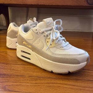 Nike Air Max 90 LV8 Womens Size 7
White/Sail Style FD4328-100